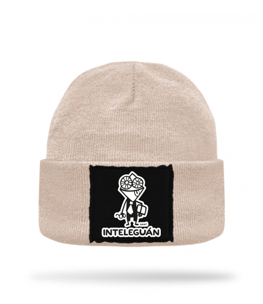 PLETENÁ ČEPICE KNITTED