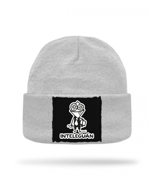 PLETENÁ ČEPICE KNITTED