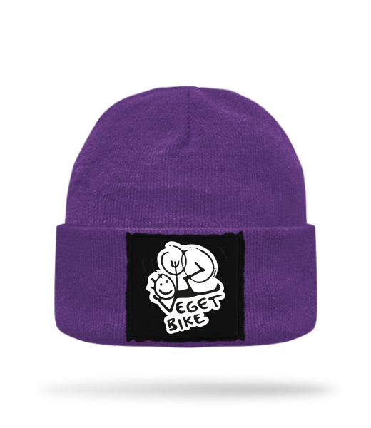 PLETENÁ ČEPICE KNITTED