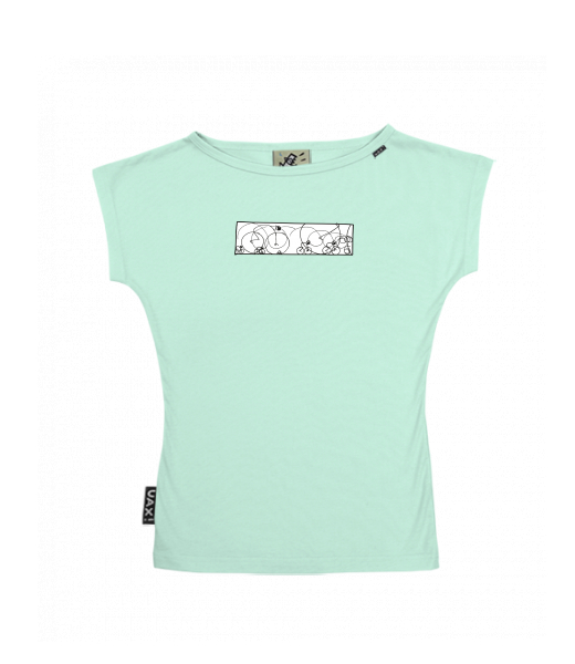 DÁMSKÉ TRIČKO S LODIČKOVÝM VÝSTŘIHEM