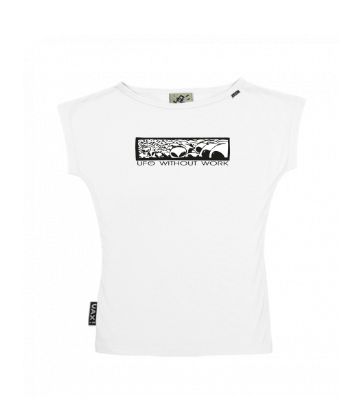 DÁMSKÉ TRIČKO S LODIČKOVÝM VÝSTŘIHEM