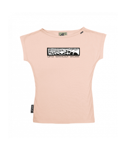 DÁMSKÉ TRIČKO S LODIČKOVÝM VÝSTŘIHEM