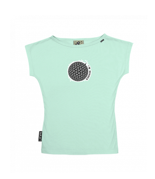 DÁMSKÉ TRIČKO S LODIČKOVÝM VÝSTŘIHEM