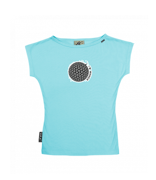 DÁMSKÉ TRIČKO S LODIČKOVÝM VÝSTŘIHEM