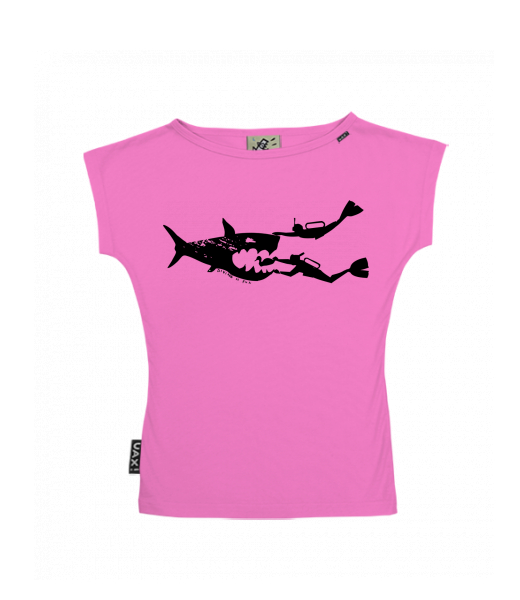 DÁMSKÉ TRIČKO S LODIČKOVÝM VÝSTŘIHEM