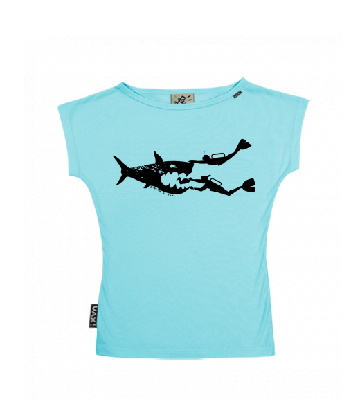 DÁMSKÉ TRIČKO S LODIČKOVÝM VÝSTŘIHEM