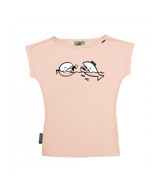 DÁMSKÉ TRIČKO S LODIČKOVÝM VÝSTŘIHEM