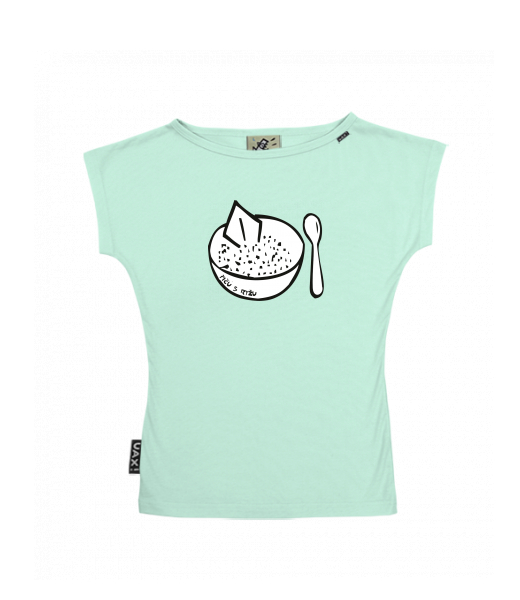 DÁMSKÉ TRIČKO S LODIČKOVÝM VÝSTŘIHEM