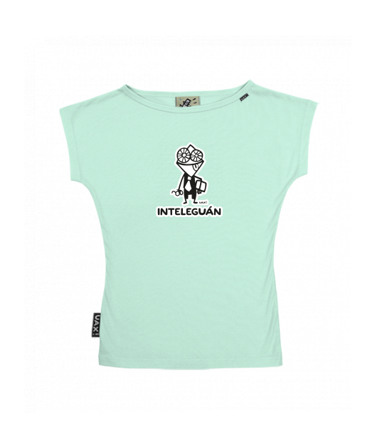 DÁMSKÉ TRIČKO S LODIČKOVÝM VÝSTŘIHEM