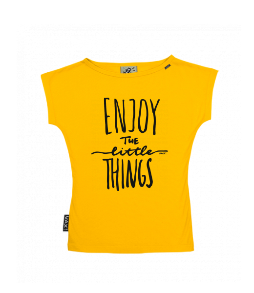 DÁMSKÉ TRIČKO S LODIČKOVÝM VÝSTŘIHEM