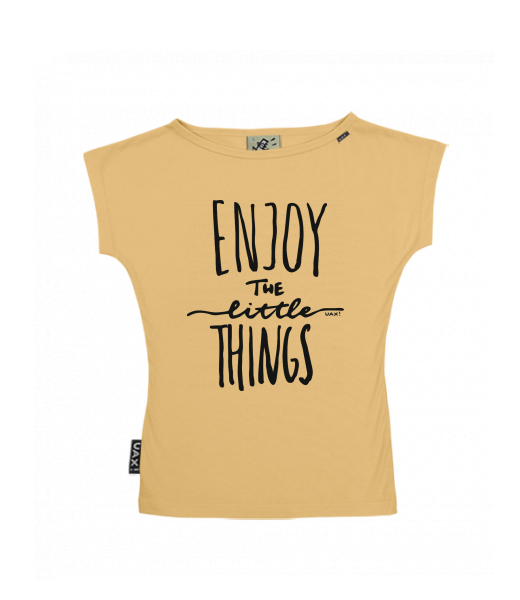 DÁMSKÉ TRIČKO S LODIČKOVÝM VÝSTŘIHEM