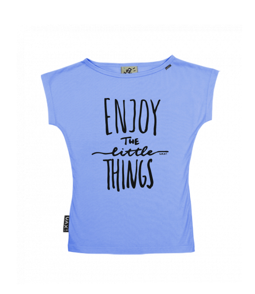 DÁMSKÉ TRIČKO S LODIČKOVÝM VÝSTŘIHEM