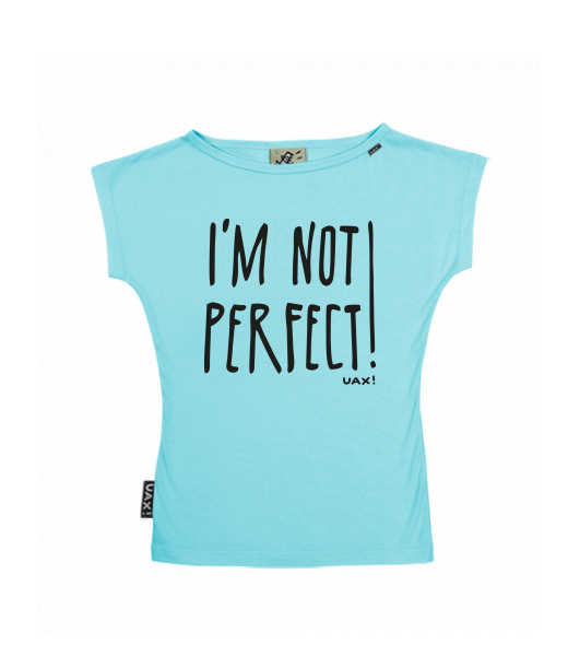 DÁMSKÉ TRIČKO S LODIČKOVÝM VÝSTŘIHEM