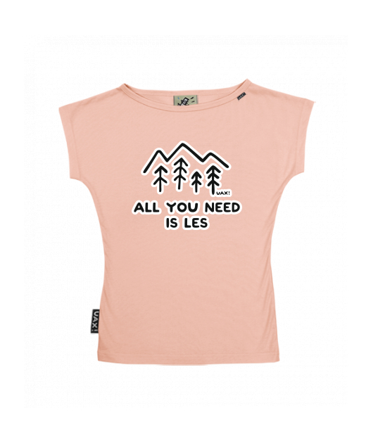 DÁMSKÉ TRIČKO S LODIČKOVÝM VÝSTŘIHEM