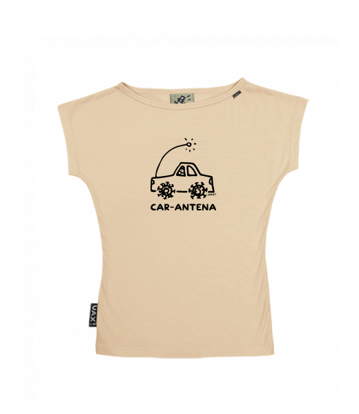 DÁMSKÉ TRIČKO S LODIČKOVÝM VÝSTŘIHEM