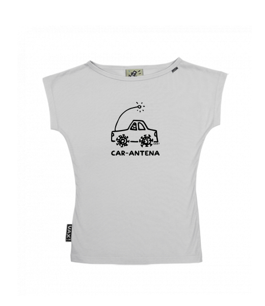 DÁMSKÉ TRIČKO S LODIČKOVÝM VÝSTŘIHEM