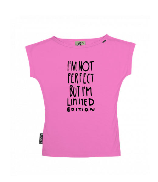 DÁMSKÉ TRIČKO S LODIČKOVÝM VÝSTŘIHEM