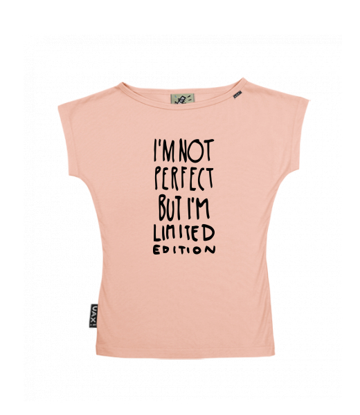 DÁMSKÉ TRIČKO S LODIČKOVÝM VÝSTŘIHEM