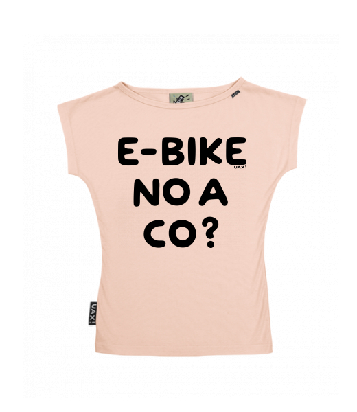 DÁMSKÉ TRIČKO S LODIČKOVÝM VÝSTŘIHEM