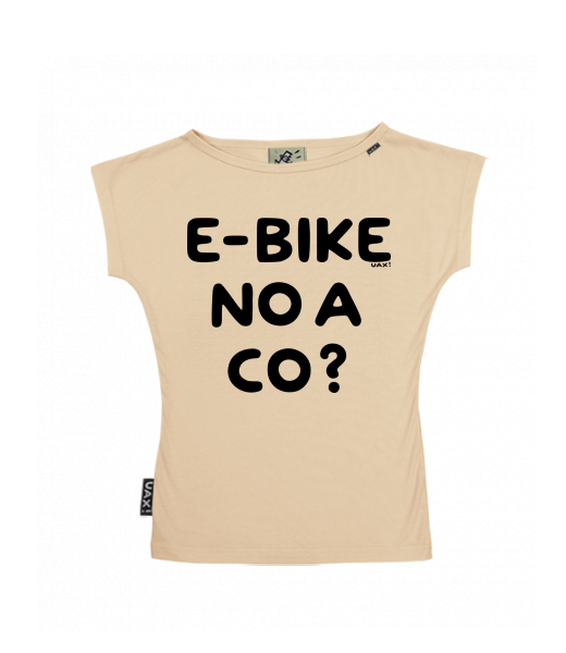 DÁMSKÉ TRIČKO S LODIČKOVÝM VÝSTŘIHEM