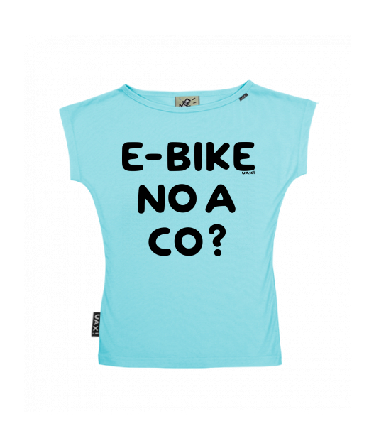 DÁMSKÉ TRIČKO S LODIČKOVÝM VÝSTŘIHEM