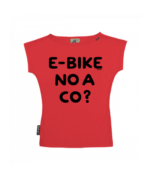 DÁMSKÉ TRIČKO S LODIČKOVÝM VÝSTŘIHEM