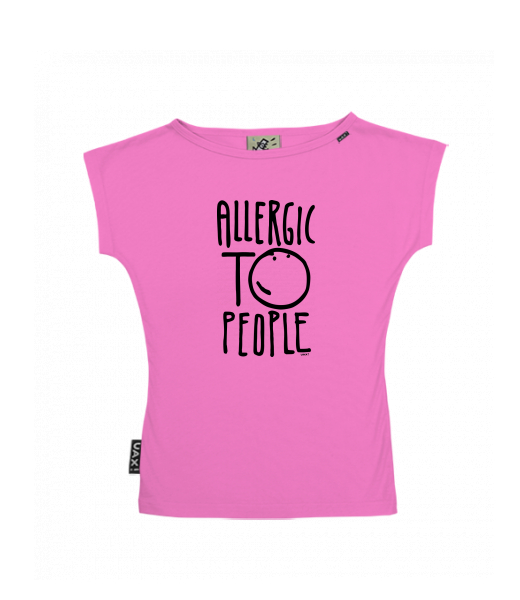 DÁMSKÉ TRIČKO S LODIČKOVÝM VÝSTŘIHEM