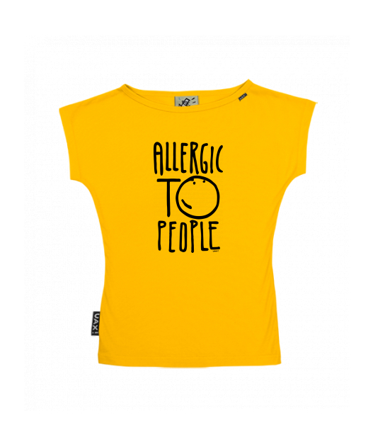 DÁMSKÉ TRIČKO S LODIČKOVÝM VÝSTŘIHEM