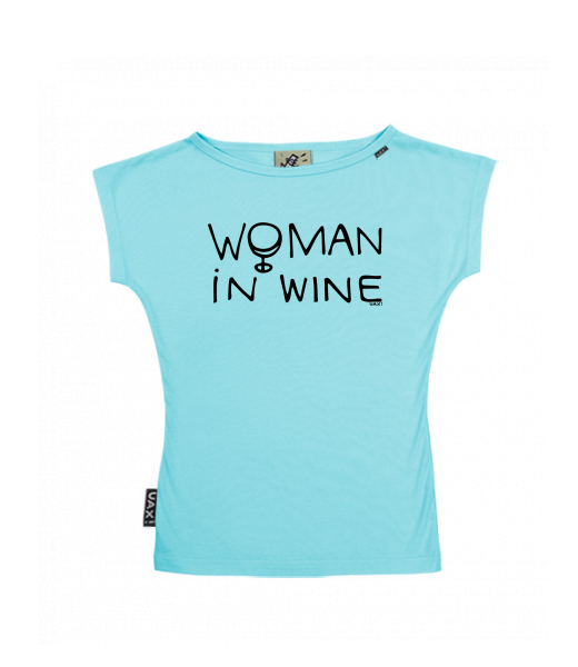 DÁMSKÉ TRIČKO S LODIČKOVÝM VÝSTŘIHEM