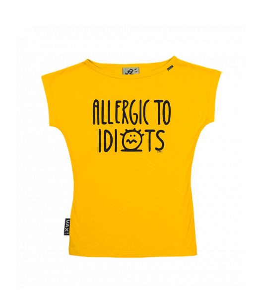 DÁMSKÉ TRIČKO S LODIČKOVÝM VÝSTŘIHEM