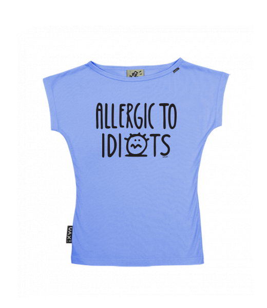 DÁMSKÉ TRIČKO S LODIČKOVÝM VÝSTŘIHEM